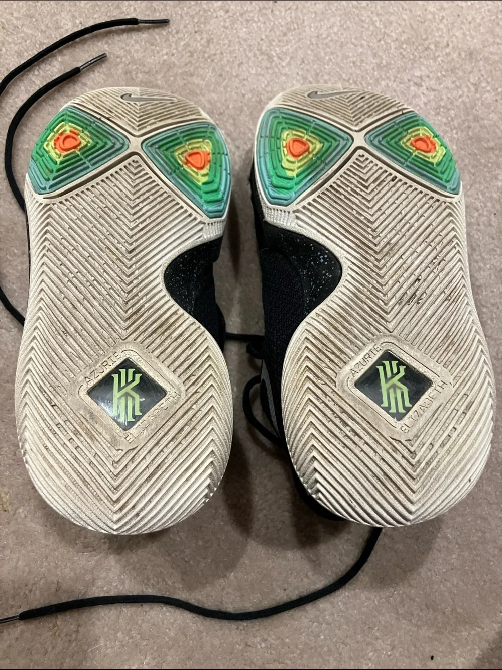 Nike Black Kyrie boys Low-Top Athletic Basketball Shoes